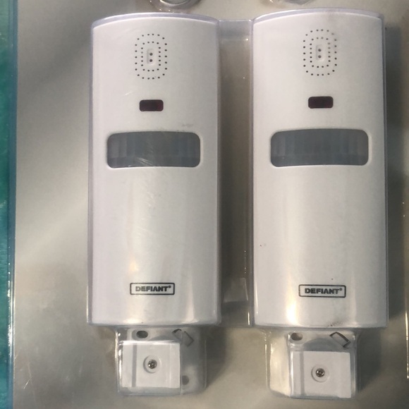 18 Pieces Wireless Home Protection System - Picture 2 of 5